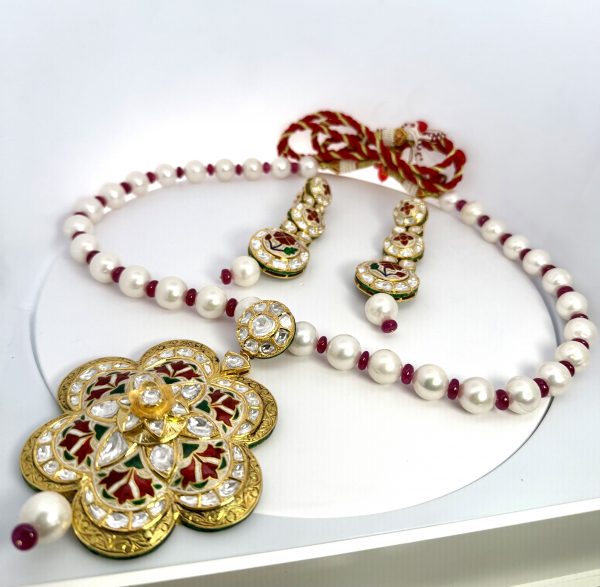 Regal Kundan & Pearl Jewelry Set – A Timeless Heritage Piece
